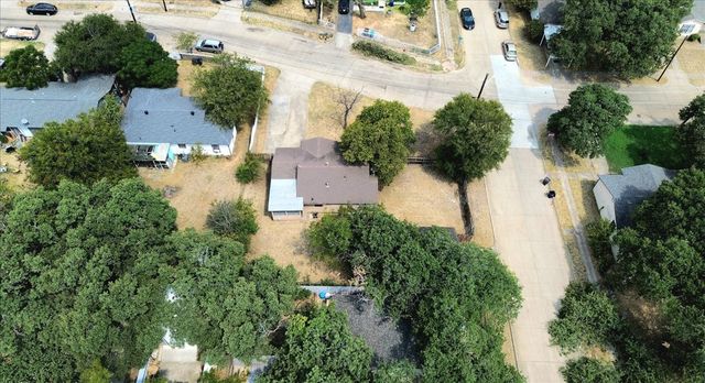 2640 Pioneer Street, Fort Worth, TX 76119