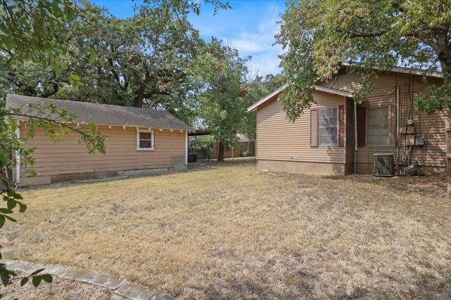 2640 Pioneer Street, Fort Worth, TX 76119