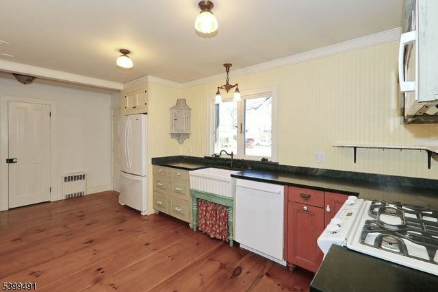 10 Red Maple Ln, Kenilworth Boro, NJ 07033