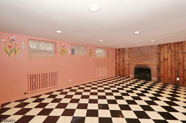 10 Red Maple Ln, Kenilworth Boro, NJ 07033