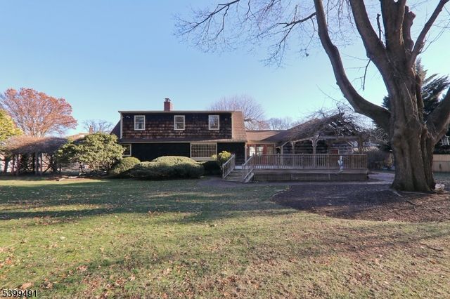 10 Red Maple Ln, Kenilworth Boro, NJ 07033