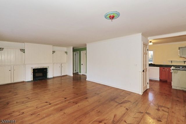 10 Red Maple Ln, Kenilworth Boro, NJ 07033