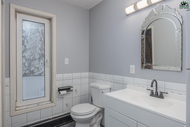 1382 SHUROS DRIVE, Fairbanks, AK 99709