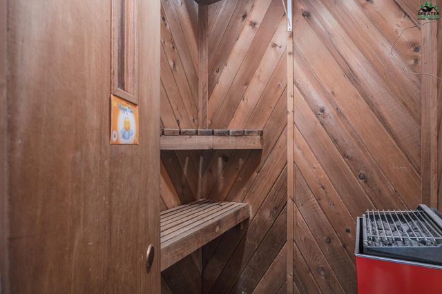 1382 SHUROS DRIVE, Fairbanks, AK 99709