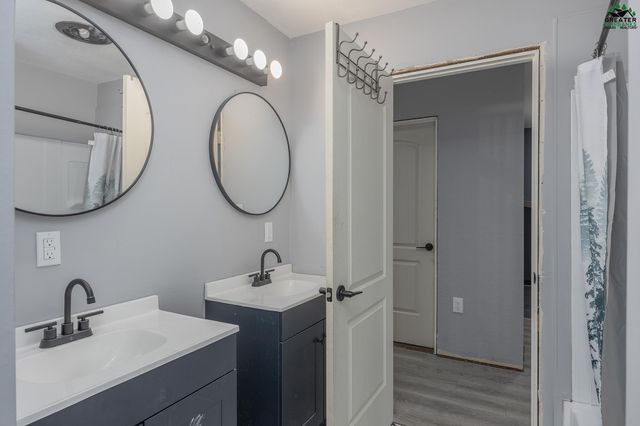 1382 SHUROS DRIVE, Fairbanks, AK 99709