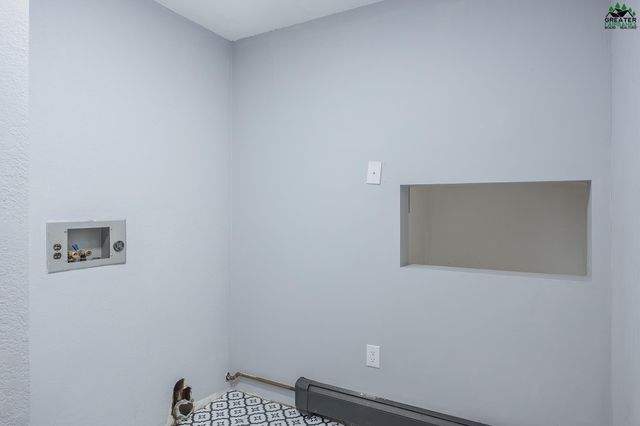 1382 SHUROS DRIVE, Fairbanks, AK 99709