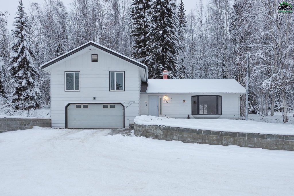 1382 SHUROS DRIVE, Fairbanks, AK 99709