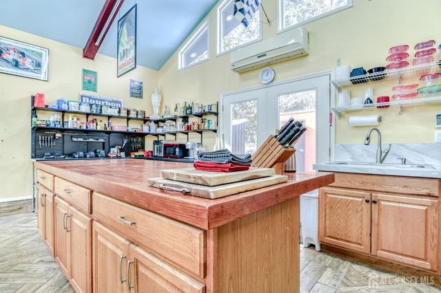 25 Davidson Mill Road, South Brunswick, NJ 08852