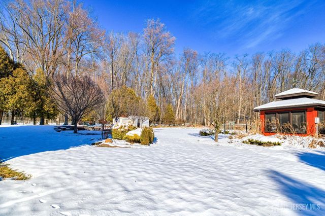 25 Davidson Mill Road, South Brunswick, NJ 08852