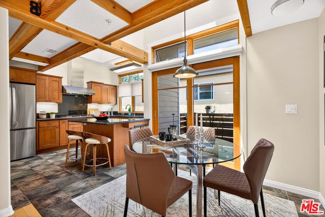 2411 4th Street 2, Santa Monica, CA 90405