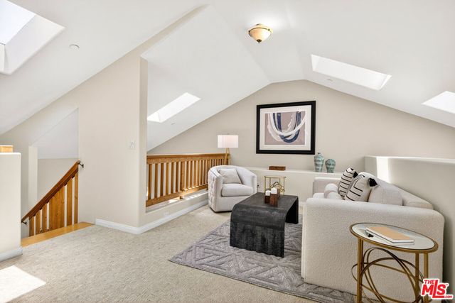 2411 4th Street 2, Santa Monica, CA 90405