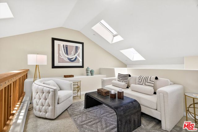 2411 4th Street 2, Santa Monica, CA 90405