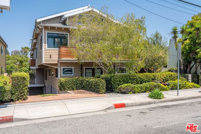 2411 4th Street 2, Santa Monica, CA 90405