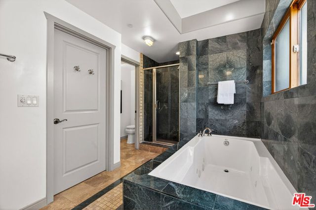 2411 4th Street 2, Santa Monica, CA 90405