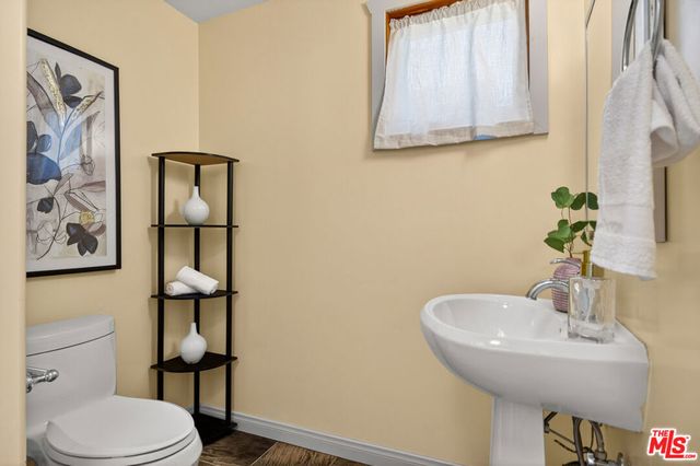 2411 4th Street 2, Santa Monica, CA 90405