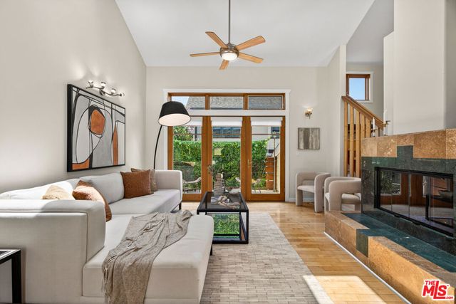 2411 4th Street 2, Santa Monica, CA 90405