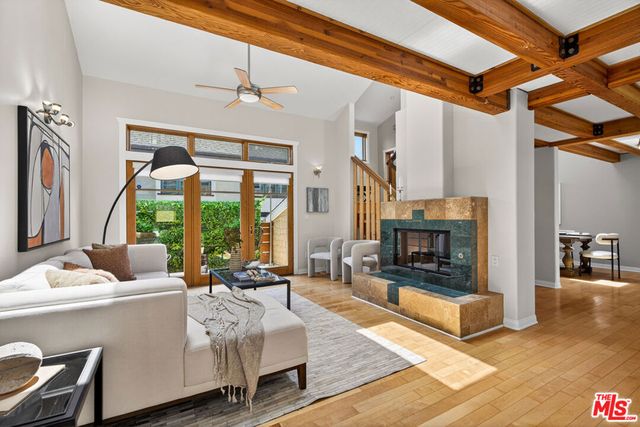 2411 4th Street 2, Santa Monica, CA 90405