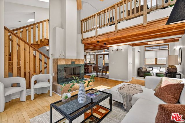 2411 4th Street 2, Santa Monica, CA 90405