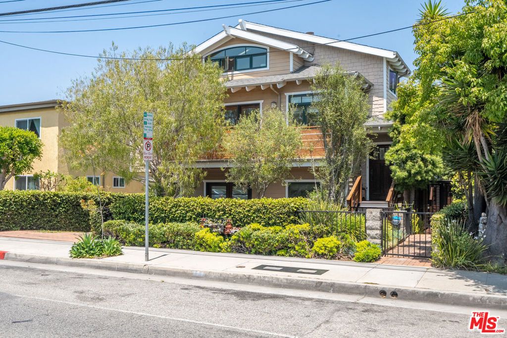 2411 4th Street 2, Santa Monica, CA 90405