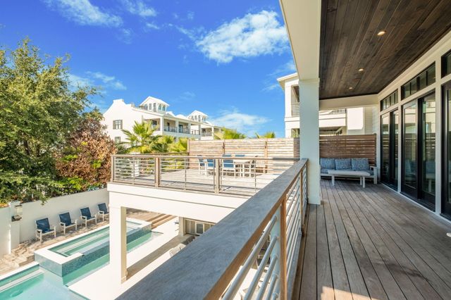 80 Hutchinson Street, Destin, FL 32541