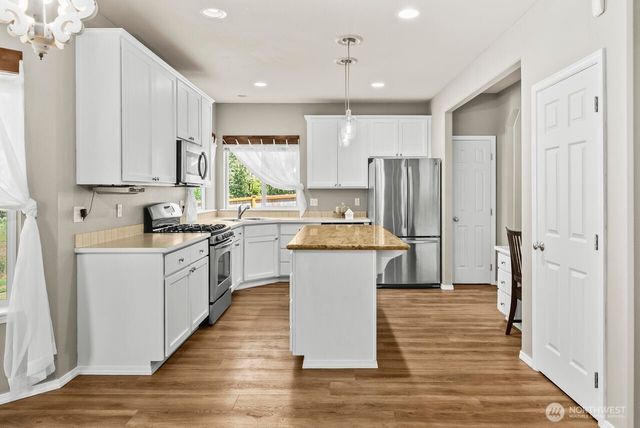15802 123rd Avenue E, Puyallup, WA 98374
