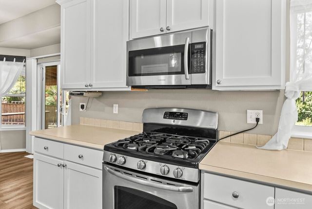 15802 123rd Avenue E, Puyallup, WA 98374