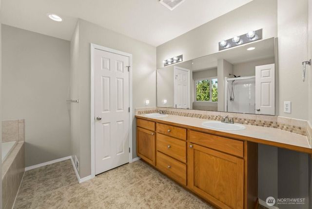15802 123rd Avenue E, Puyallup, WA 98374