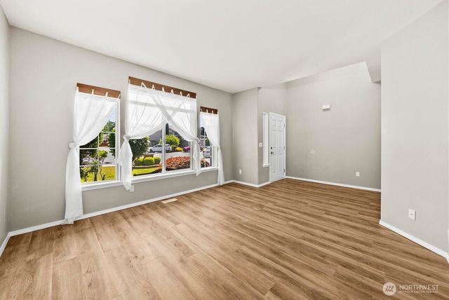 15802 123rd Avenue E, Puyallup, WA 98374