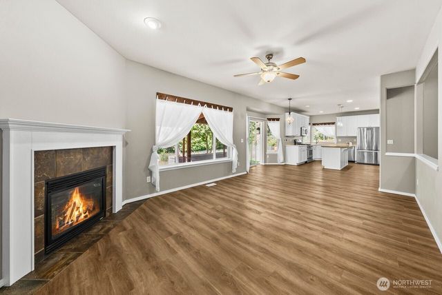 15802 123rd Avenue E, Puyallup, WA 98374