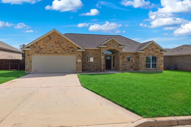 129 N 1ST ST, Floresville, TX 78114