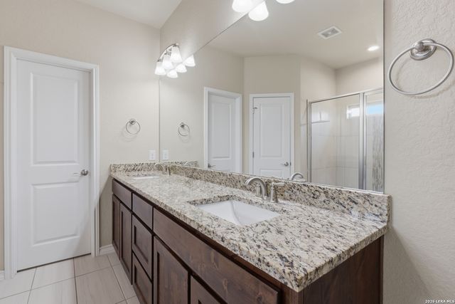 129 N 1ST ST, Floresville, TX 78114