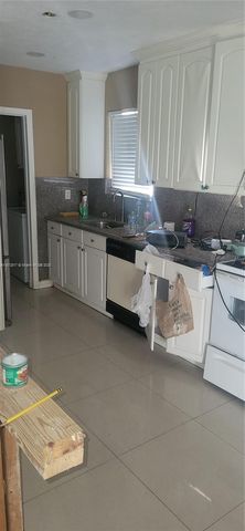 731 SW 3rd Ave, Hallandale Beach, FL 33009