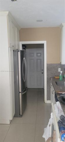 731 SW 3rd Ave, Hallandale Beach, FL 33009