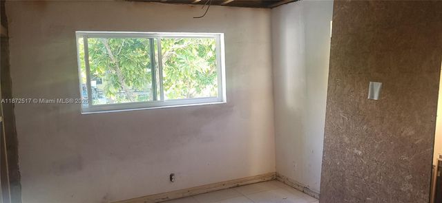 731 SW 3rd Ave, Hallandale Beach, FL 33009