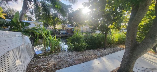731 SW 3rd Ave, Hallandale Beach, FL 33009