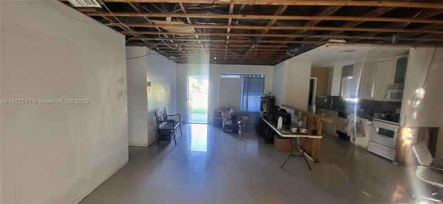 731 SW 3rd Ave, Hallandale Beach, FL 33009