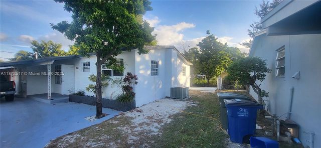 731 SW 3rd Ave, Hallandale Beach, FL 33009