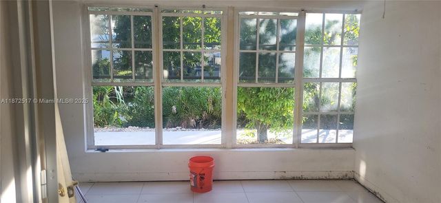 731 SW 3rd Ave, Hallandale Beach, FL 33009