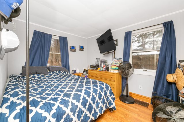 4240 Oakland Drive, Kalamazoo, MI 49008