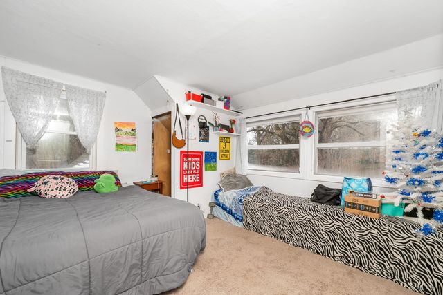 4240 Oakland Drive, Kalamazoo, MI 49008