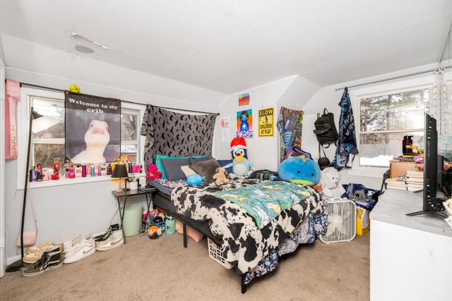 4240 Oakland Drive, Kalamazoo, MI 49008