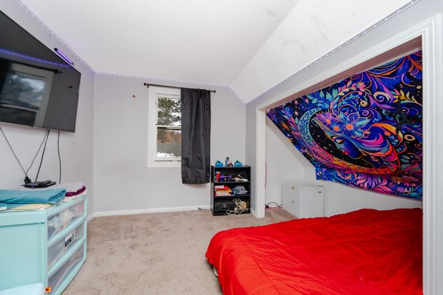 4240 Oakland Drive, Kalamazoo, MI 49008