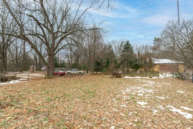 4240 Oakland Drive, Kalamazoo, MI 49008