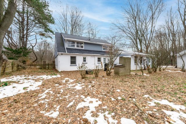 4240 Oakland Drive, Kalamazoo, MI 49008