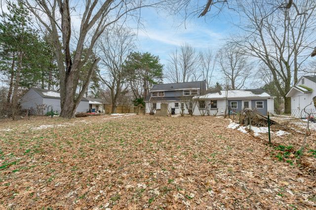 4240 Oakland Drive, Kalamazoo, MI 49008