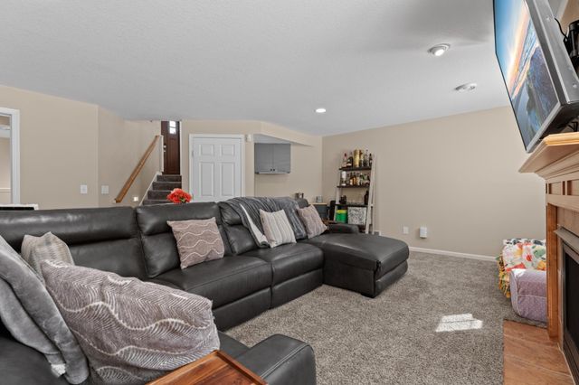 1973 Century Valley Road NE, Rochester, MN 55906