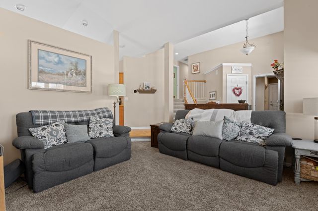 1973 Century Valley Road NE, Rochester, MN 55906