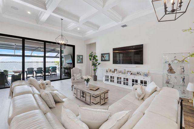 12755 S Parkland Bay Trail, Parkland, FL 33076