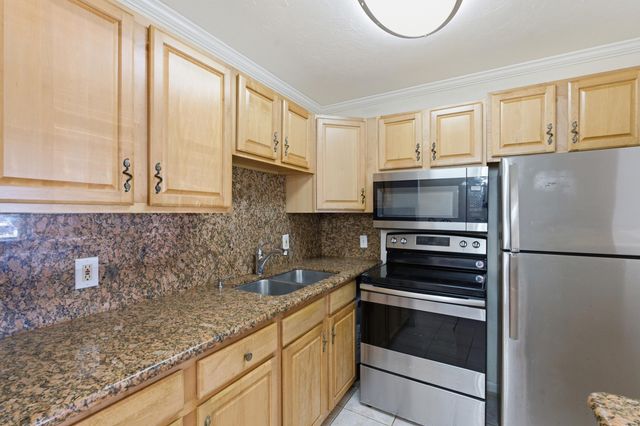 115 Markham F, Deerfield Beach, FL 33442