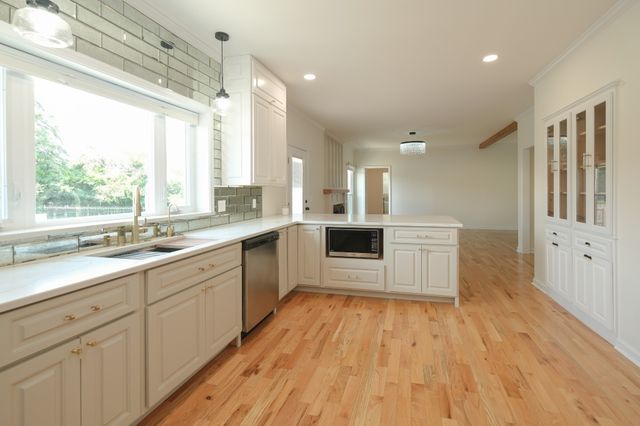 2104 Shannon Dr, Murfreesboro, TN 37129